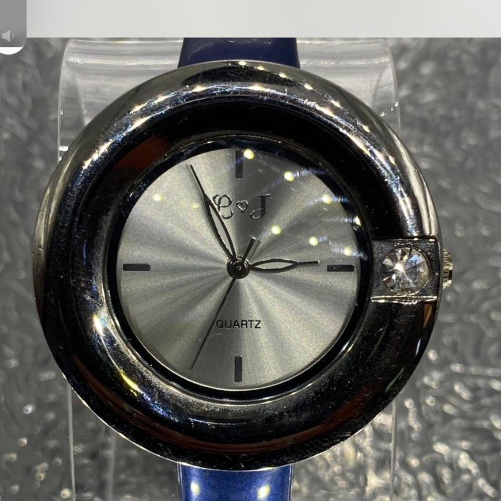 Designer ^^^Silver / Electric Blue Quartz watch *** - Picture 6 of 8